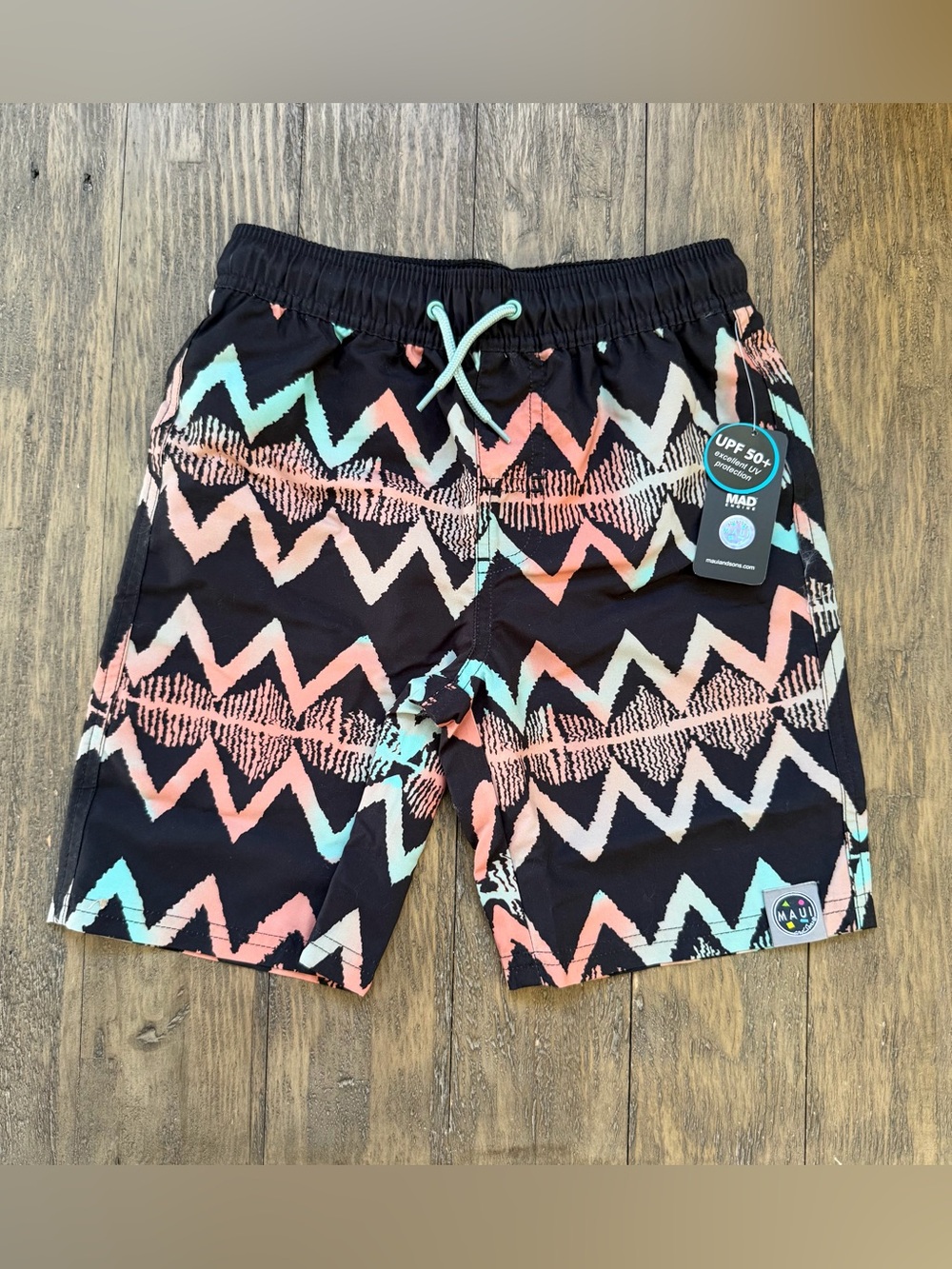 Maui boys swim shorts size medium 
New with tags